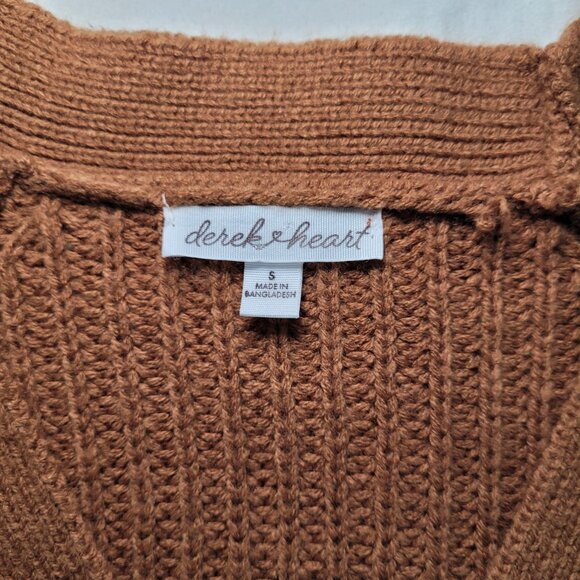 Derek Heart Cropped Cardigan Brown Cable Knit V-Neck Size Small - Picture 4 of 8